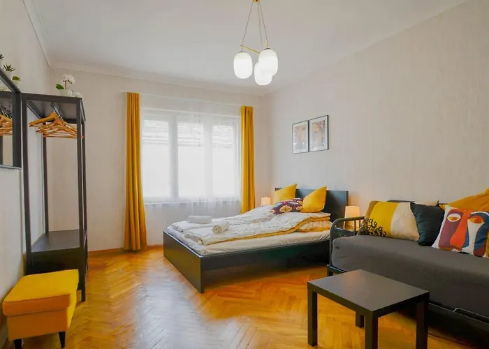 Lonyay Gellert View 2Br
